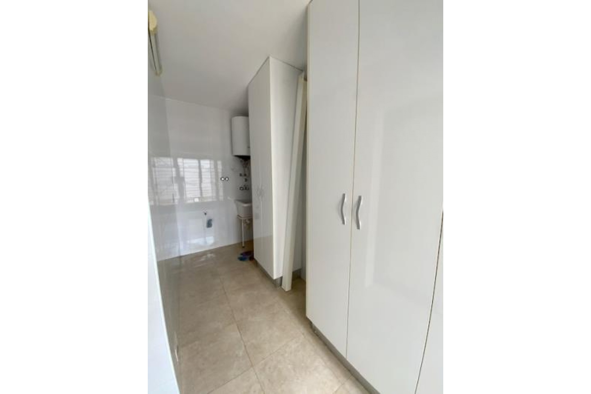 Resale - Freistehende Villa -
Roldan - Inland