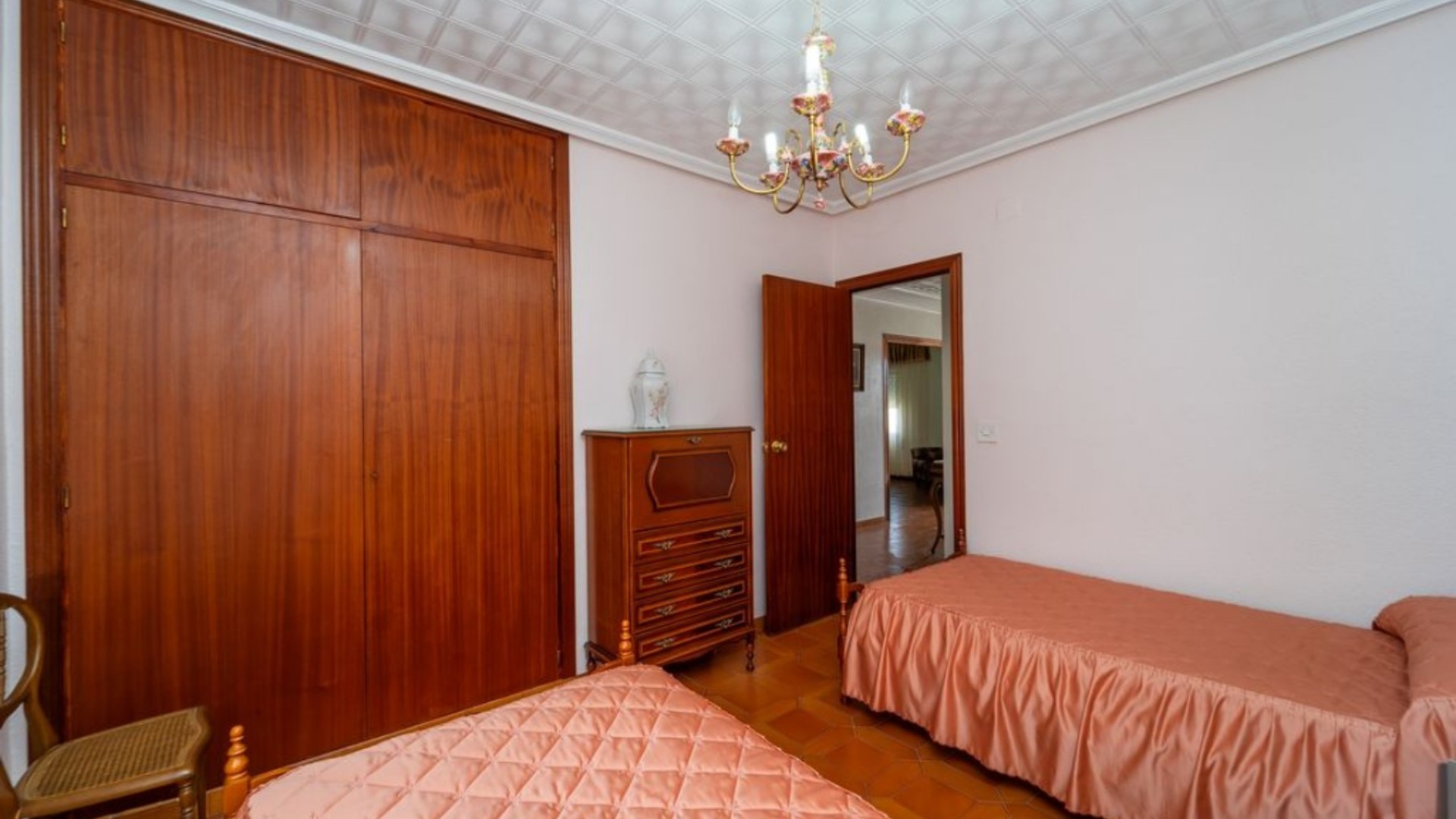 Resale - Freistehende Villa -
Salinas