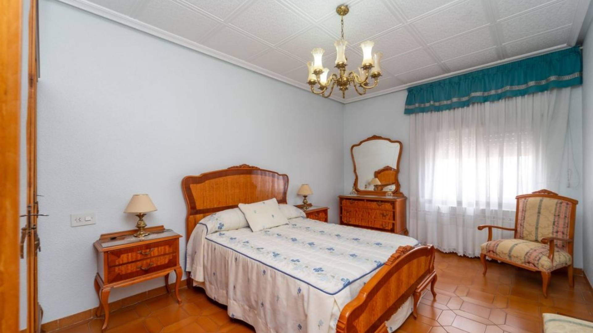 Resale - Freistehende Villa -
Salinas