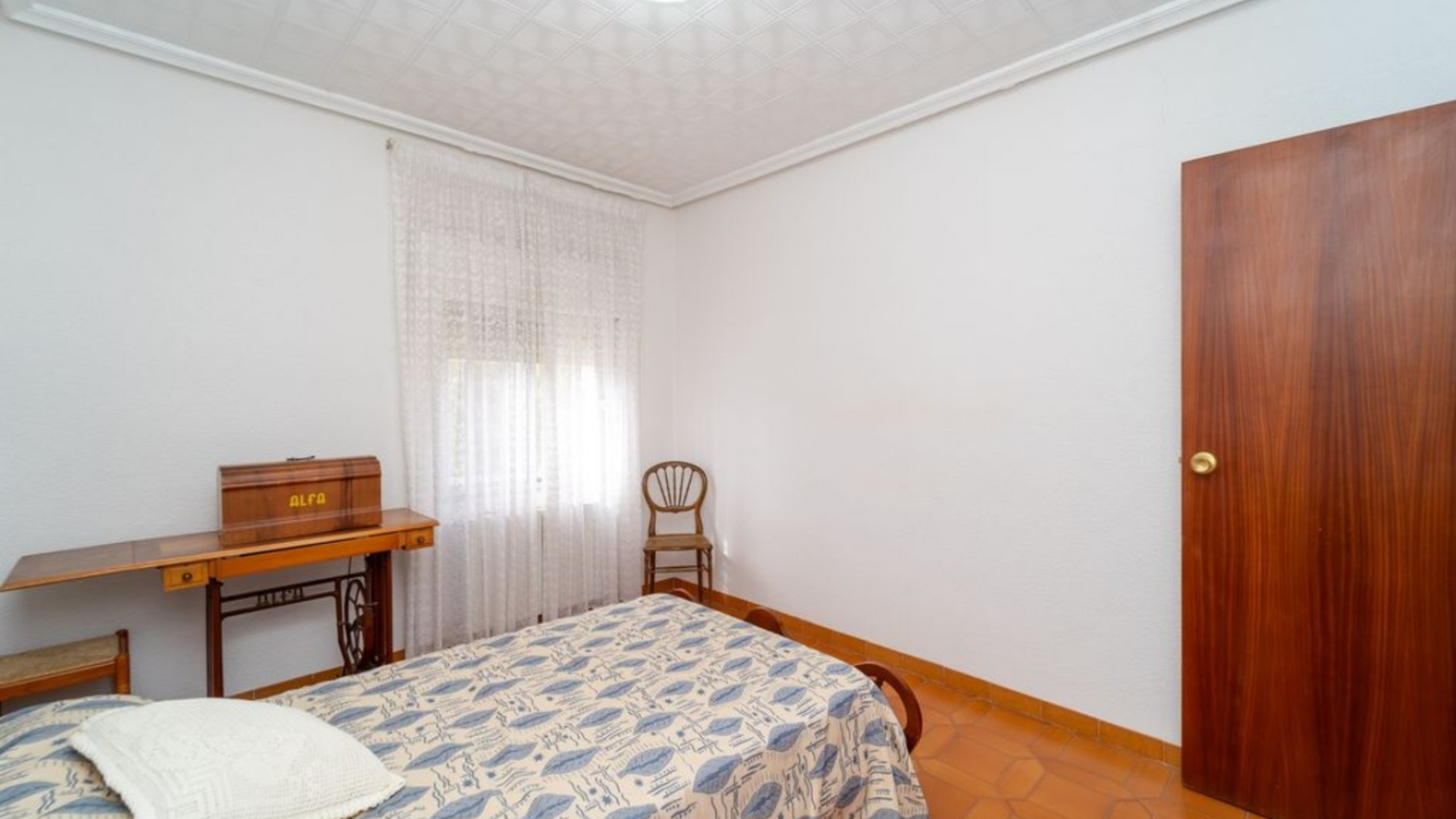 Resale - Freistehende Villa -
Salinas