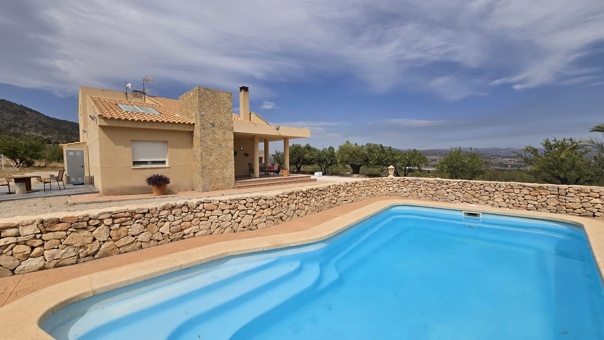 Resale - Freistehende Villa -
Salinas