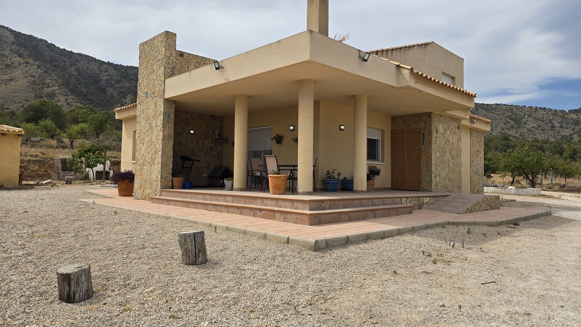 Resale - Freistehende Villa -
Salinas