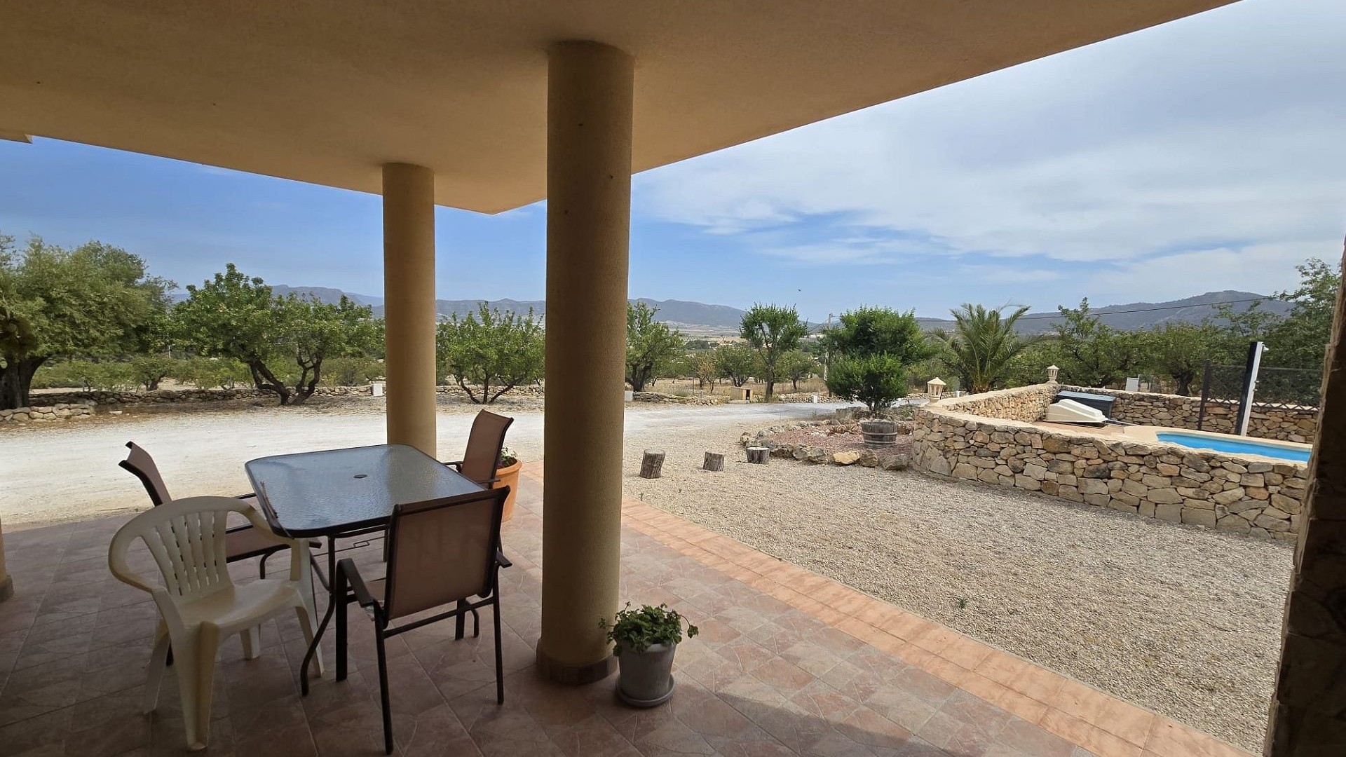 Resale - Freistehende Villa -
Salinas