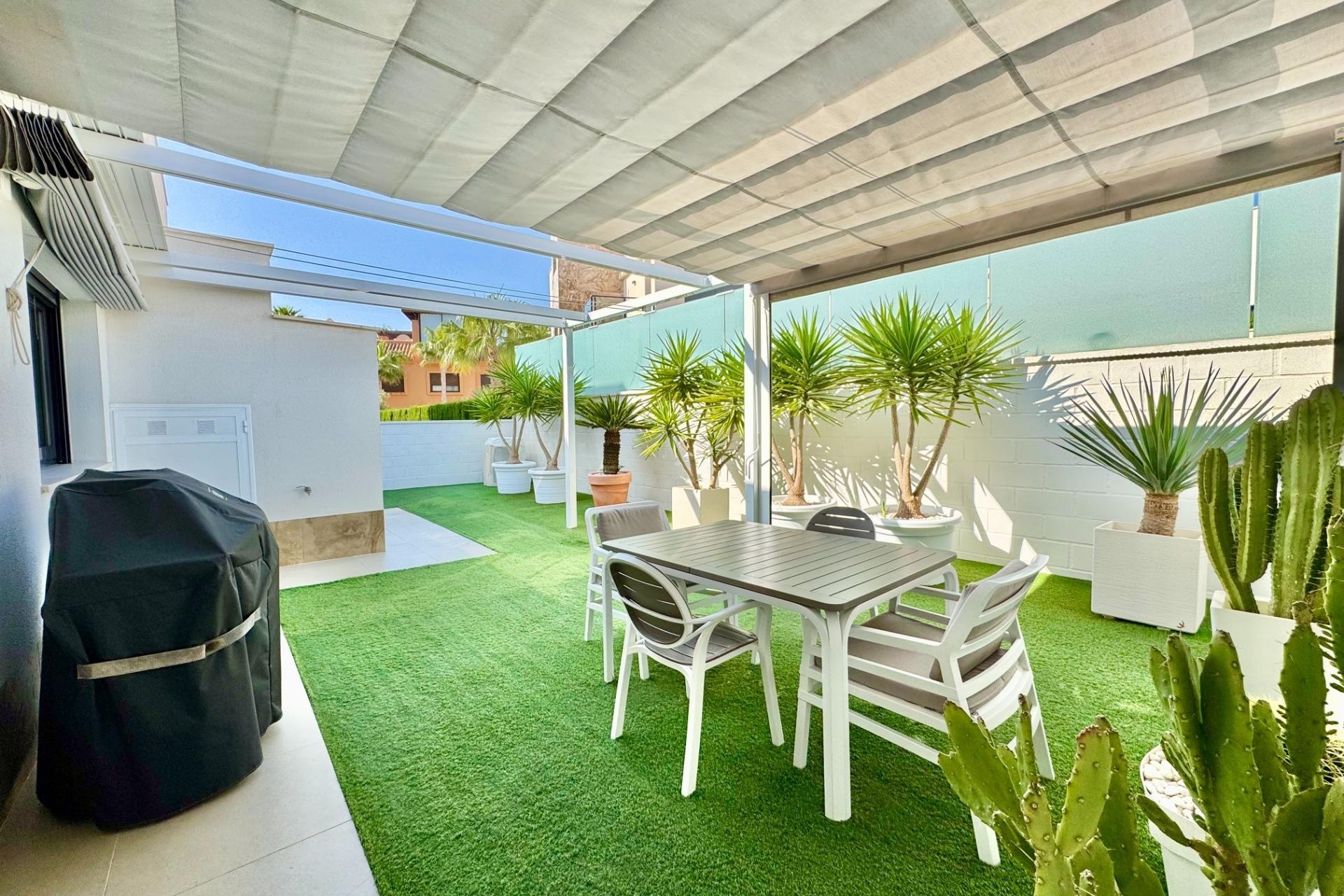 Resale - Freistehende Villa -
San Miguel de Salinas - Bellavista