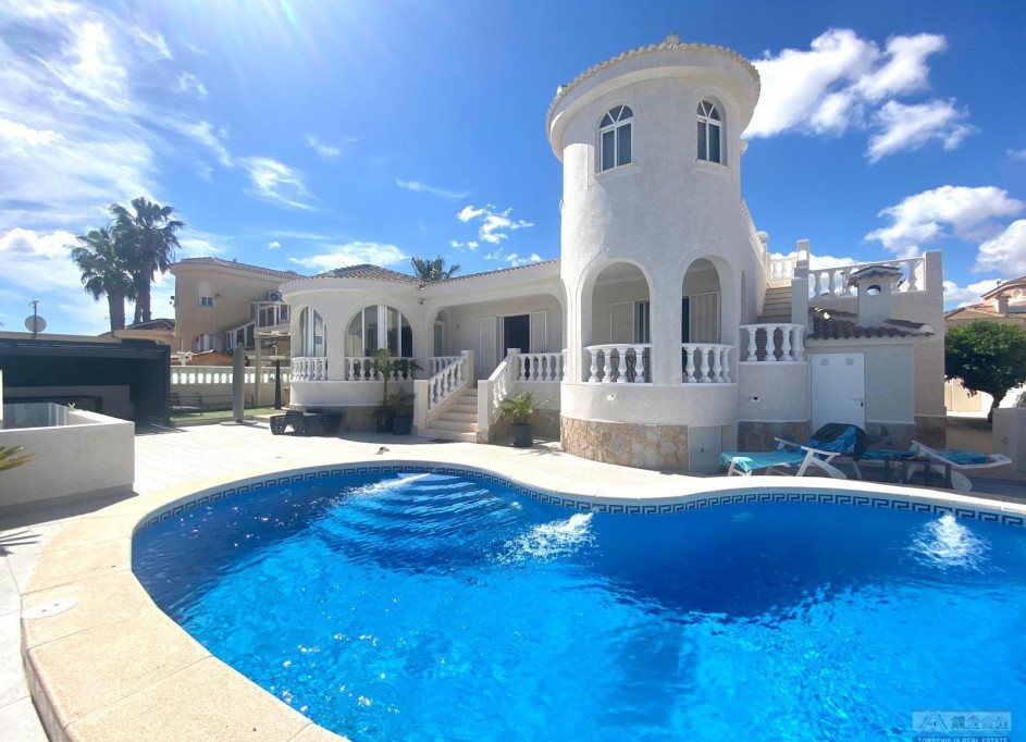 Resale - Freistehende Villa -
San Miguel de Salinas - BLUE LAGOON