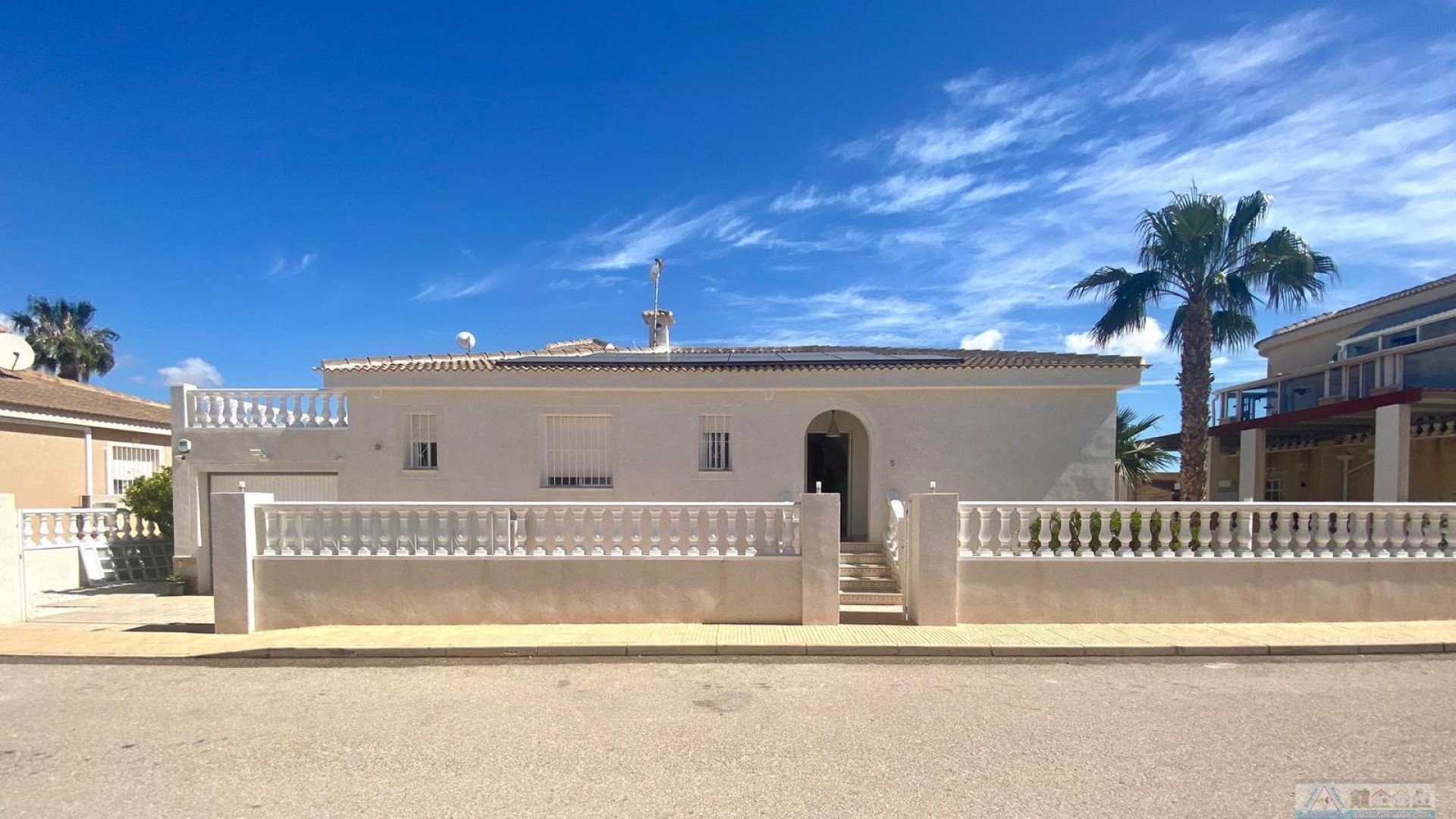 Resale - Freistehende Villa -
San Miguel de Salinas - BLUE LAGOON