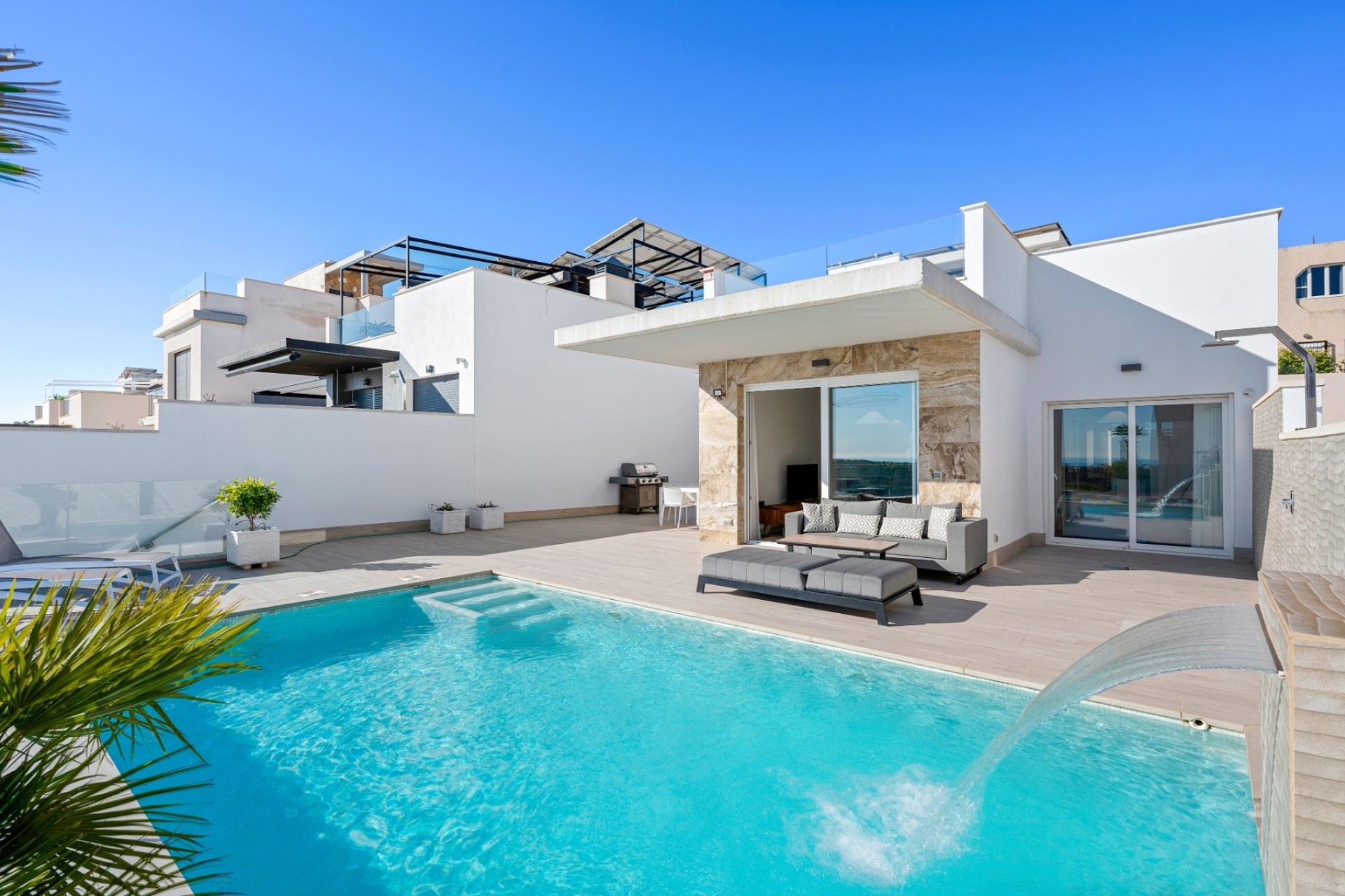Resale - Freistehende Villa -
San Miguel de Salinas - Inland