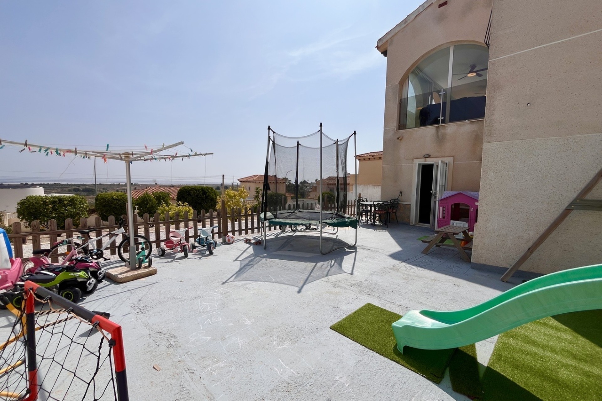 Resale - Freistehende Villa -
San Miguel de Salinas - Inland
