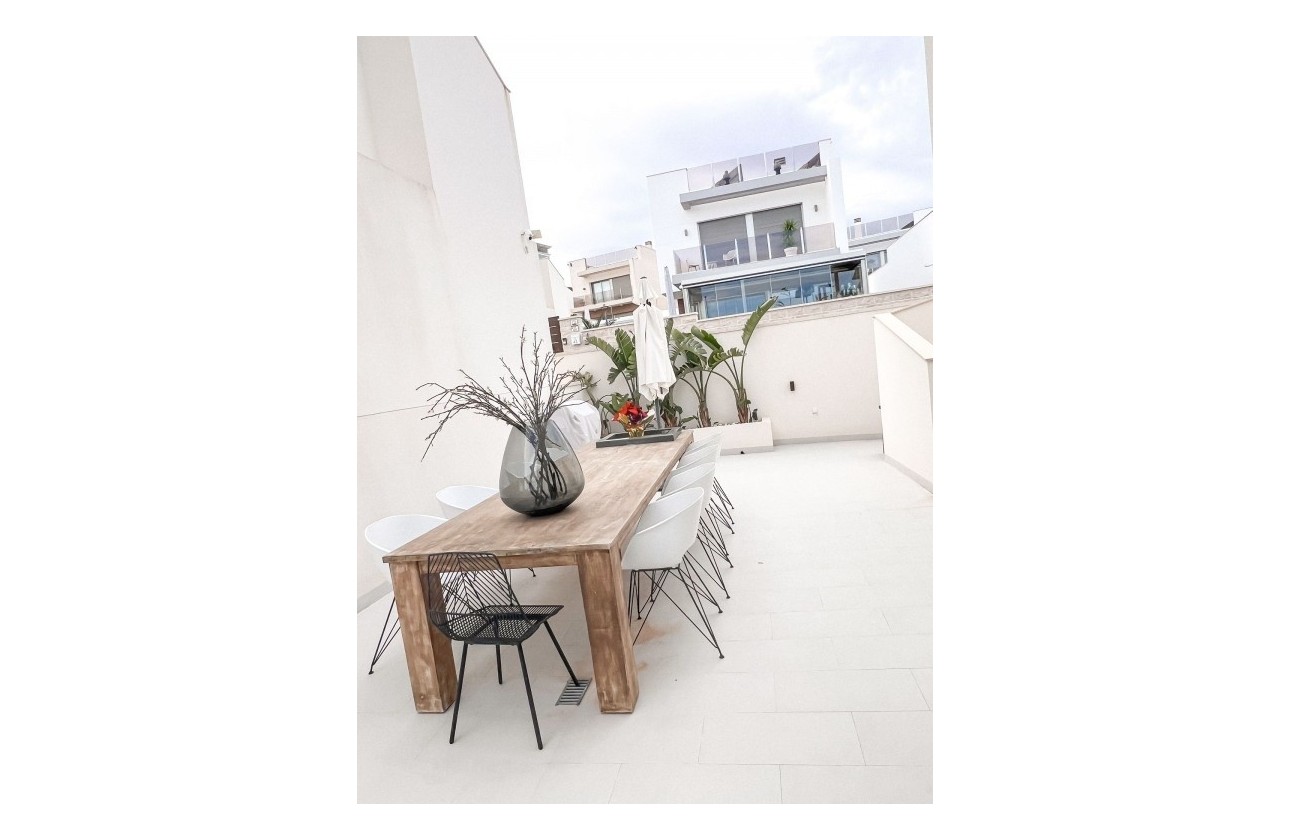 Resale - Freistehende Villa -
San Miguel de Salinas - Inland