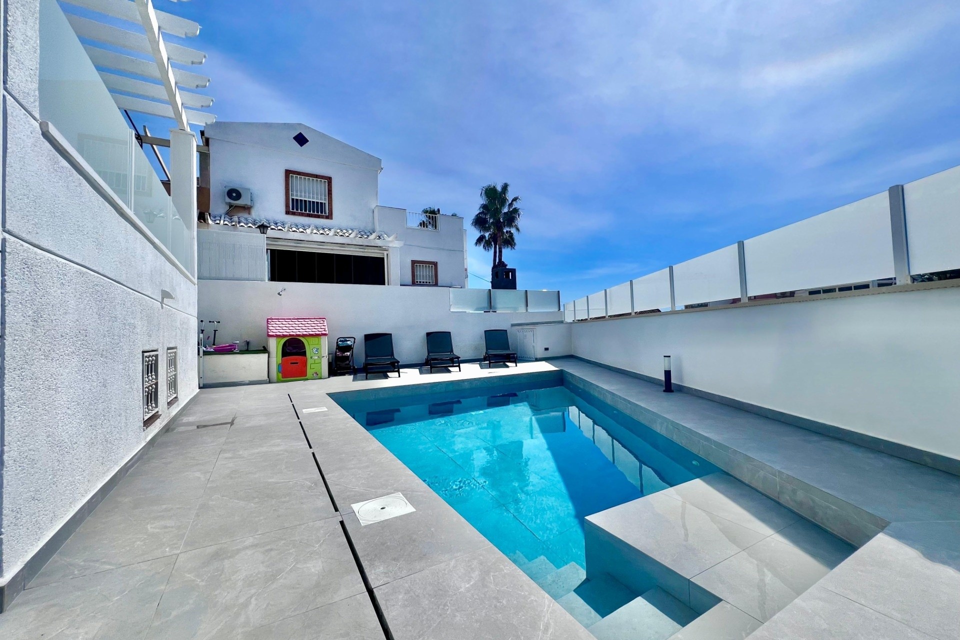 Resale - Freistehende Villa -
San Miguel de Salinas - Las filipinas