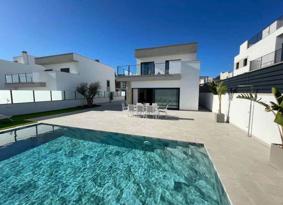 Resale - Freistehende Villa -
San Miguel de Salinas - San Miguel