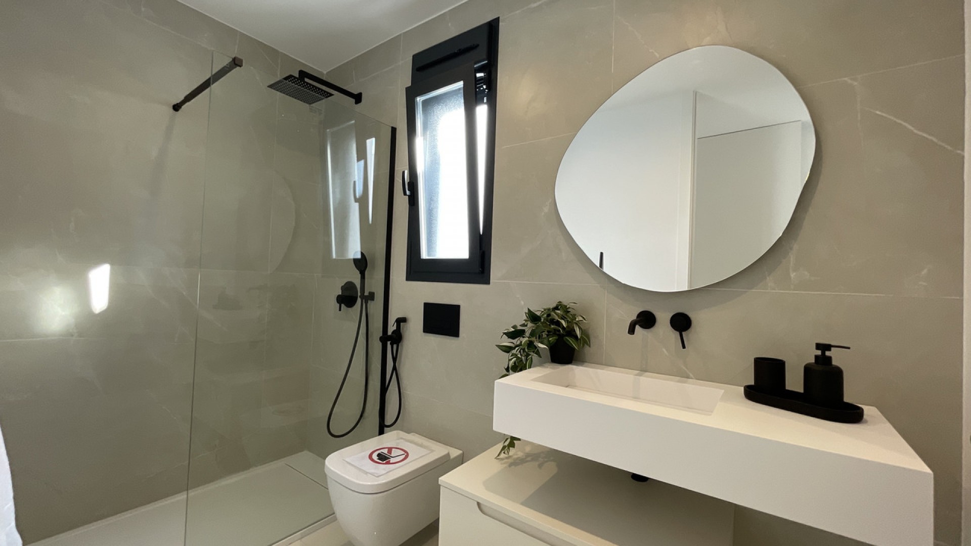 Resale - Freistehende Villa -
San Miguel de Salinas - San Miguel