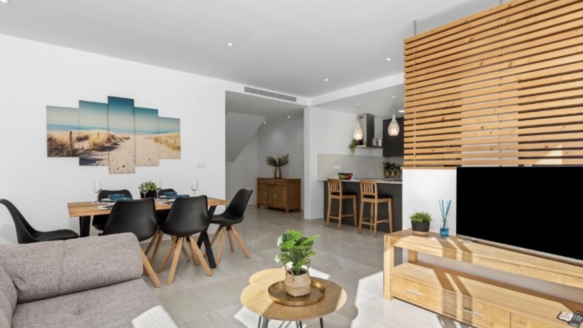 Resale - Freistehende Villa -
San Miguel de Salinas