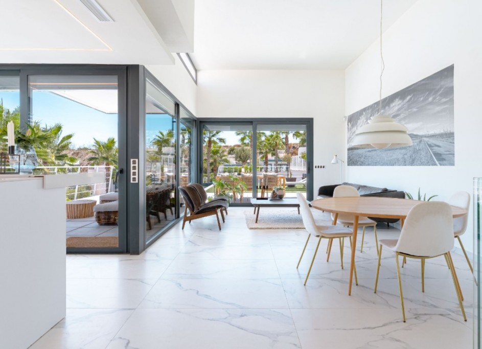 Resale - Freistehende Villa -
San Miguel de Salinas