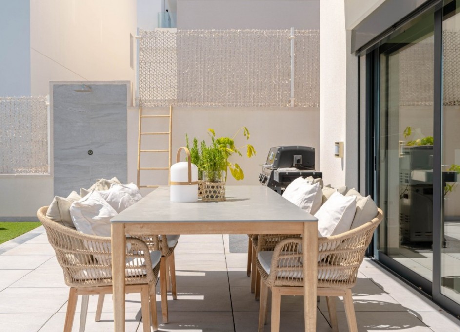 Resale - Freistehende Villa -
San Miguel de Salinas