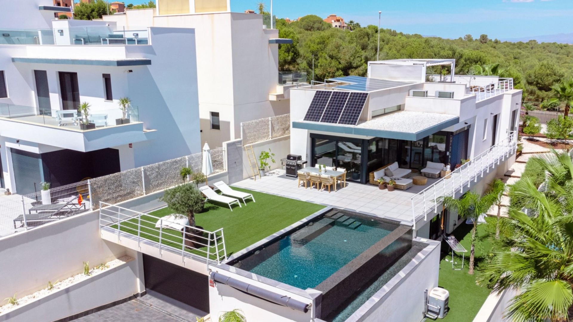 Resale - Freistehende Villa -
San Miguel de Salinas