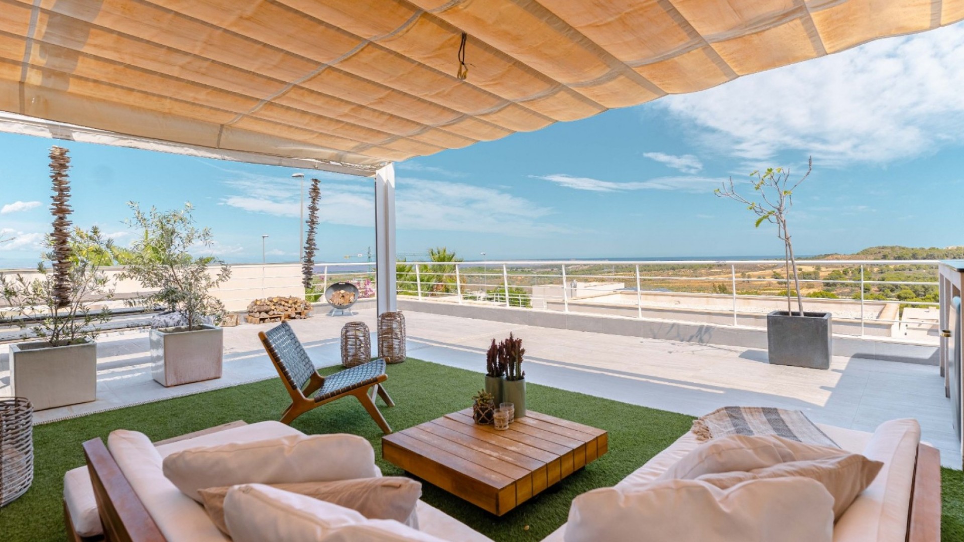 Resale - Freistehende Villa -
San Miguel de Salinas