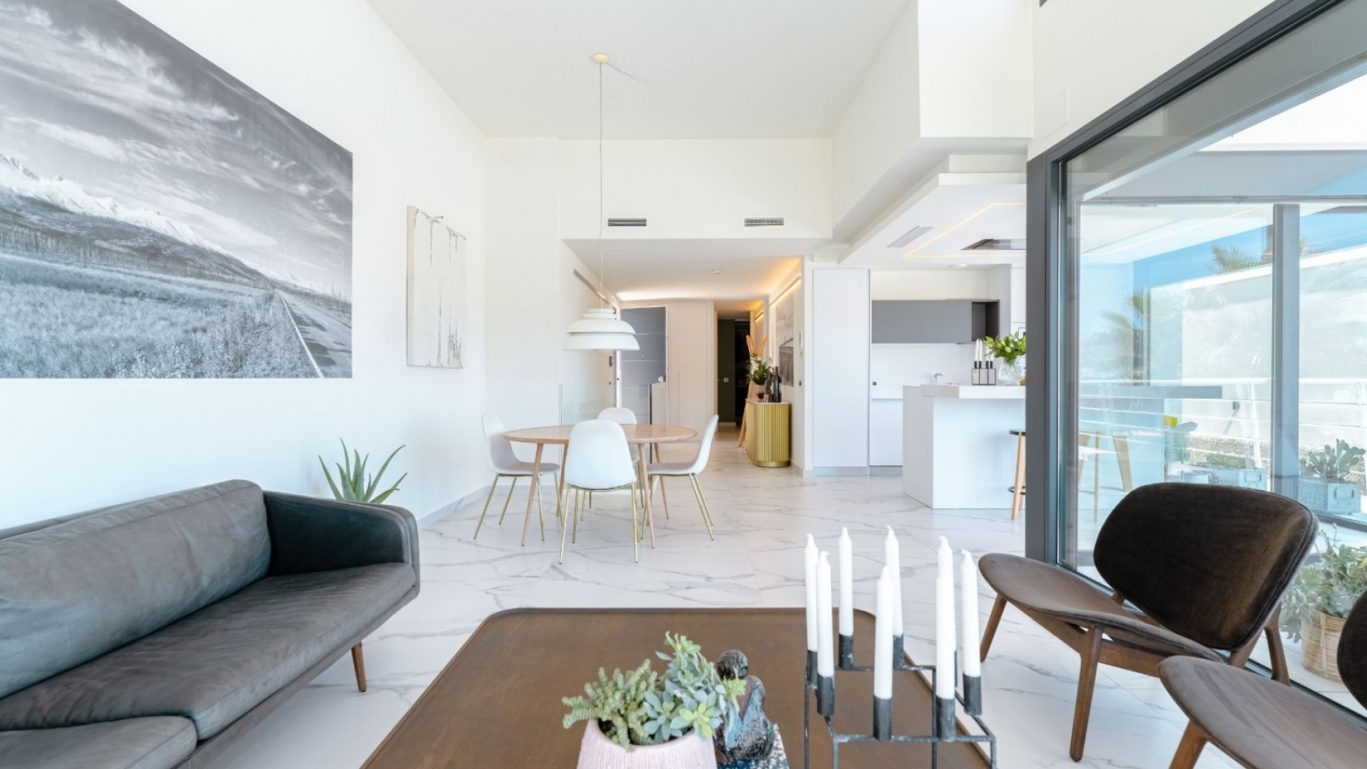 Resale - Freistehende Villa -
San Miguel de Salinas