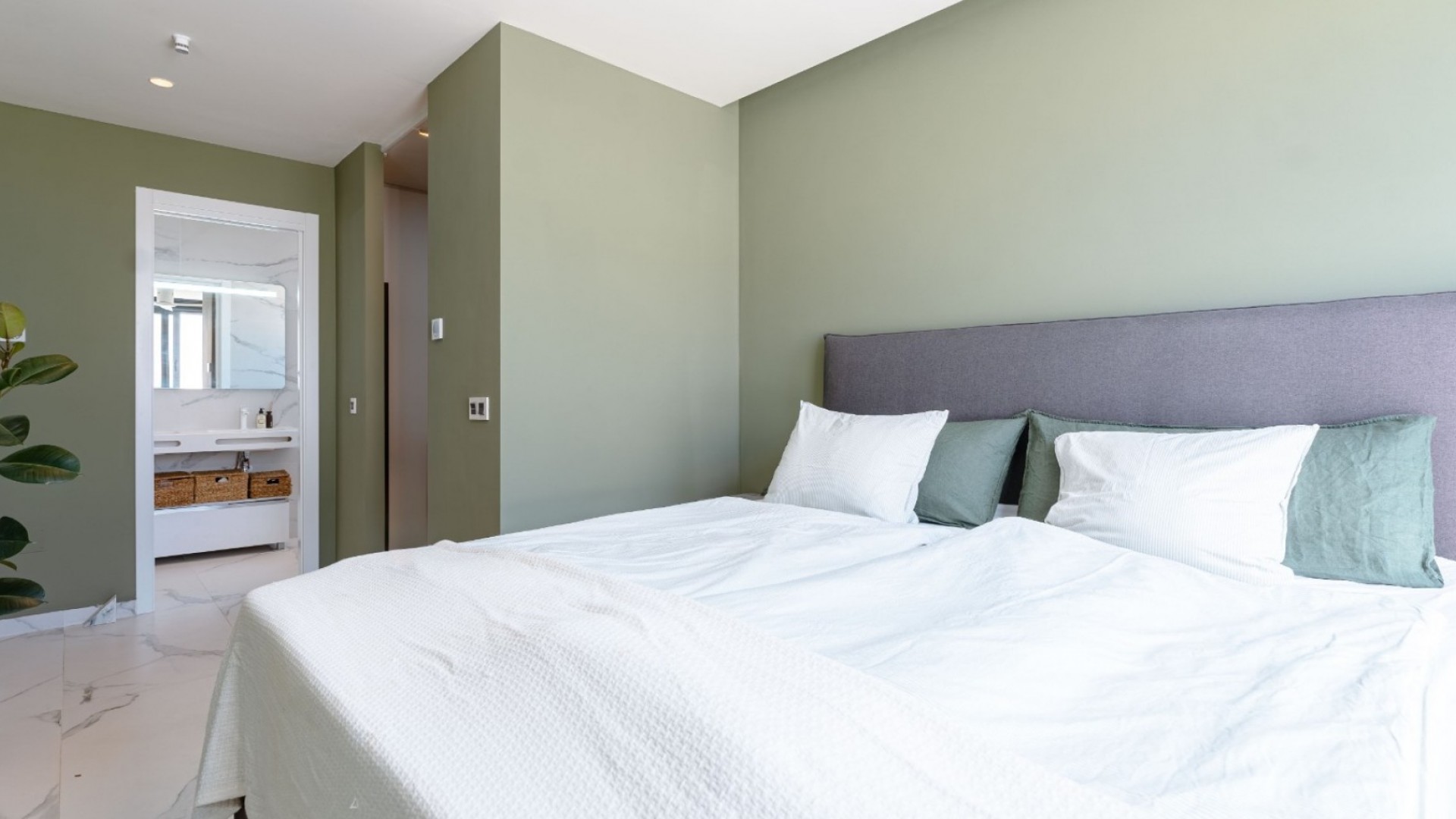 Resale - Freistehende Villa -
San Miguel de Salinas