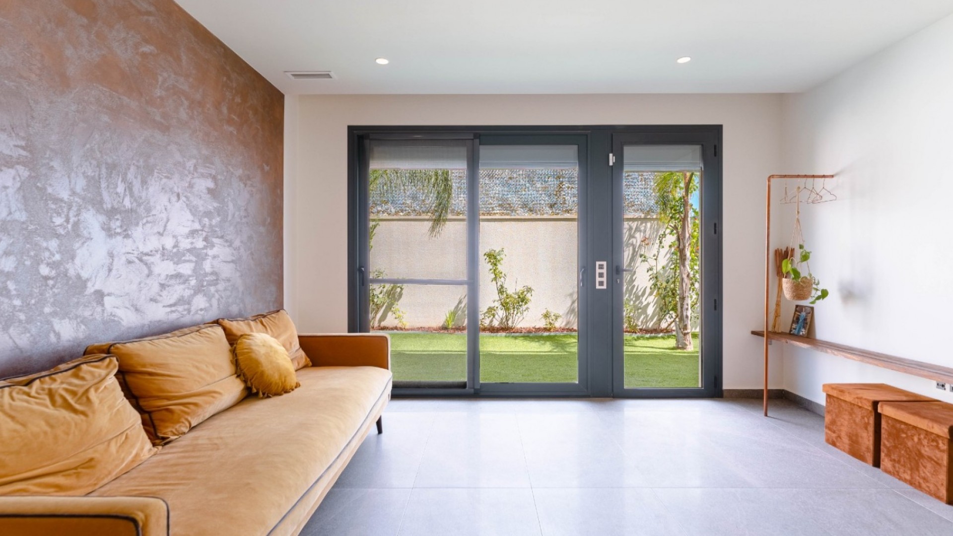 Resale - Freistehende Villa -
San Miguel de Salinas