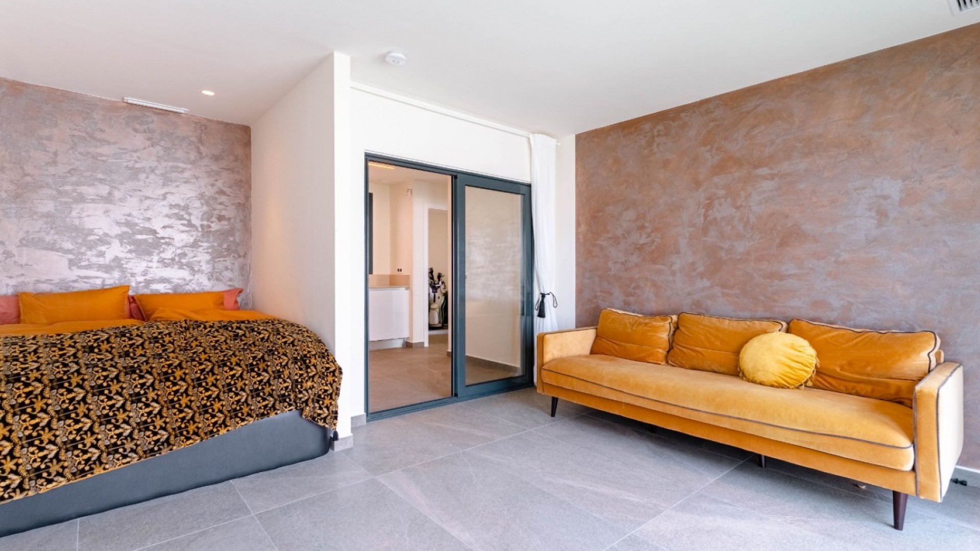 Resale - Freistehende Villa -
San Miguel de Salinas