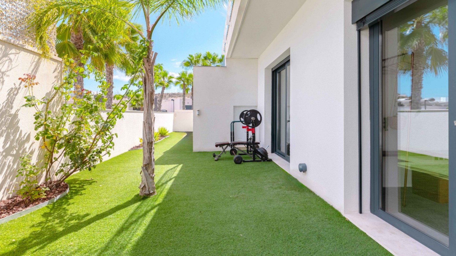 Resale - Freistehende Villa -
San Miguel de Salinas