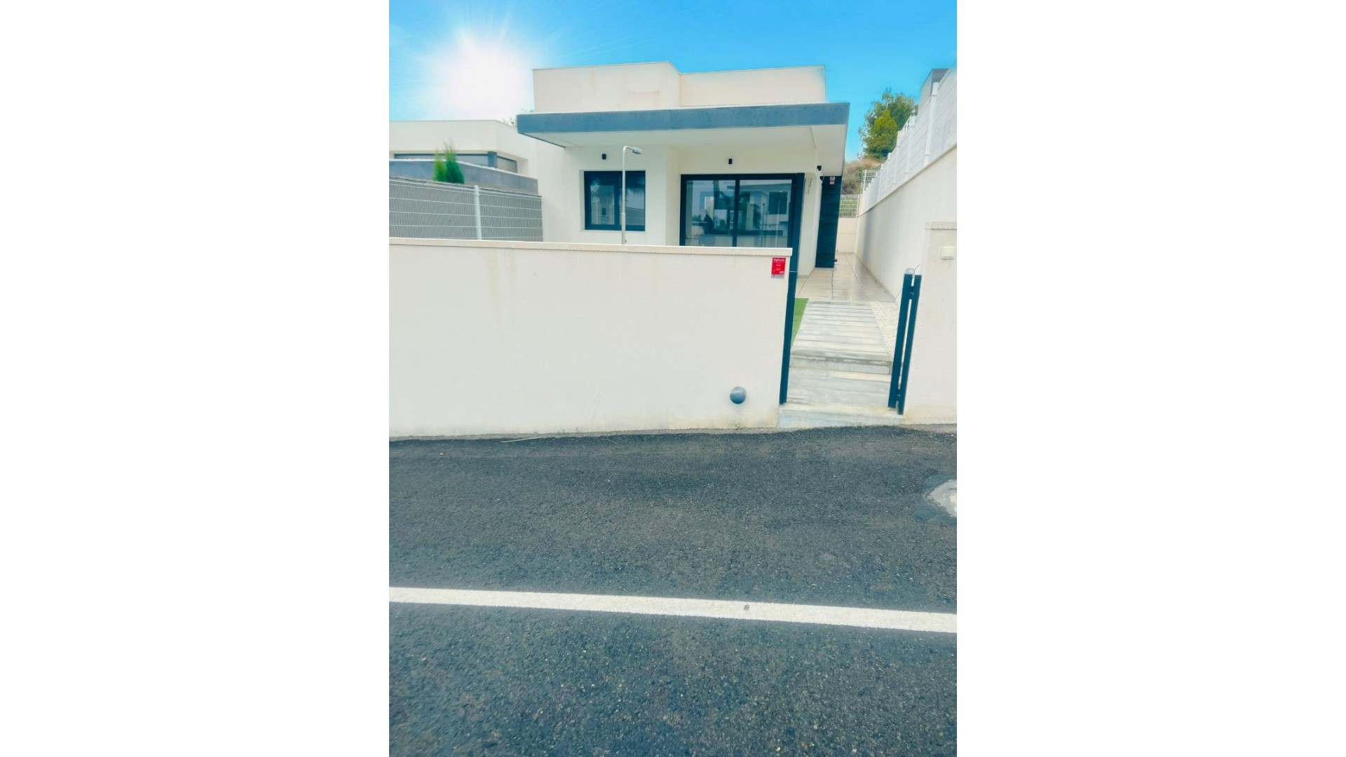 Resale - Freistehende Villa -
San Miguel de Salinas