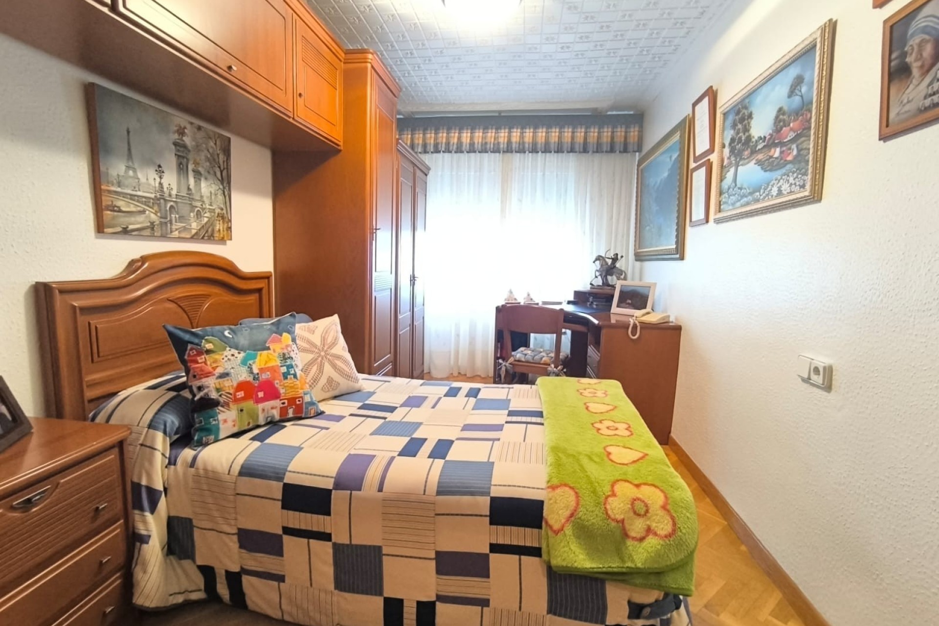 Resale - Freistehende Villa -
SAX - Inland