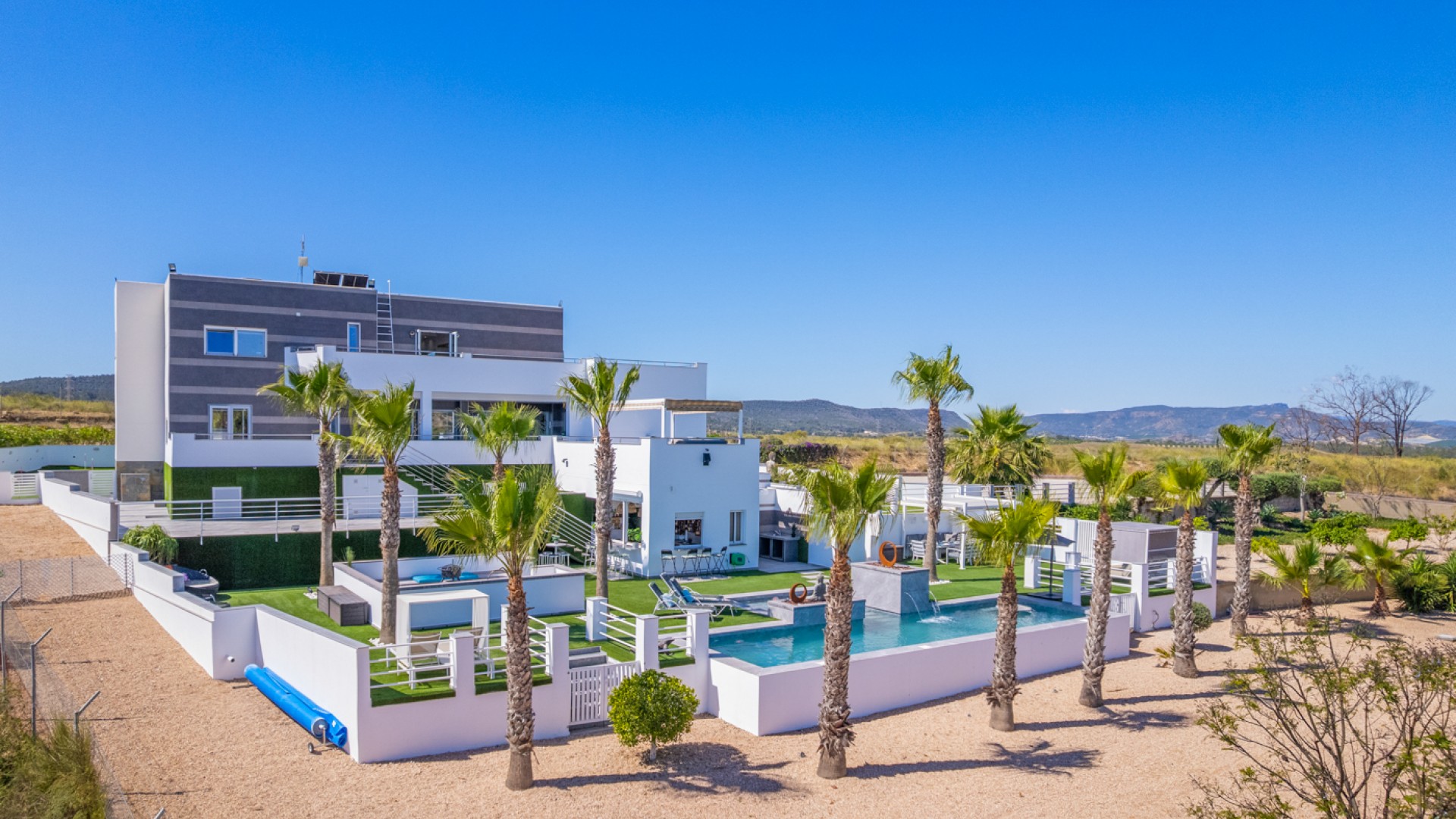 Resale - Freistehende Villa -
Torremendo