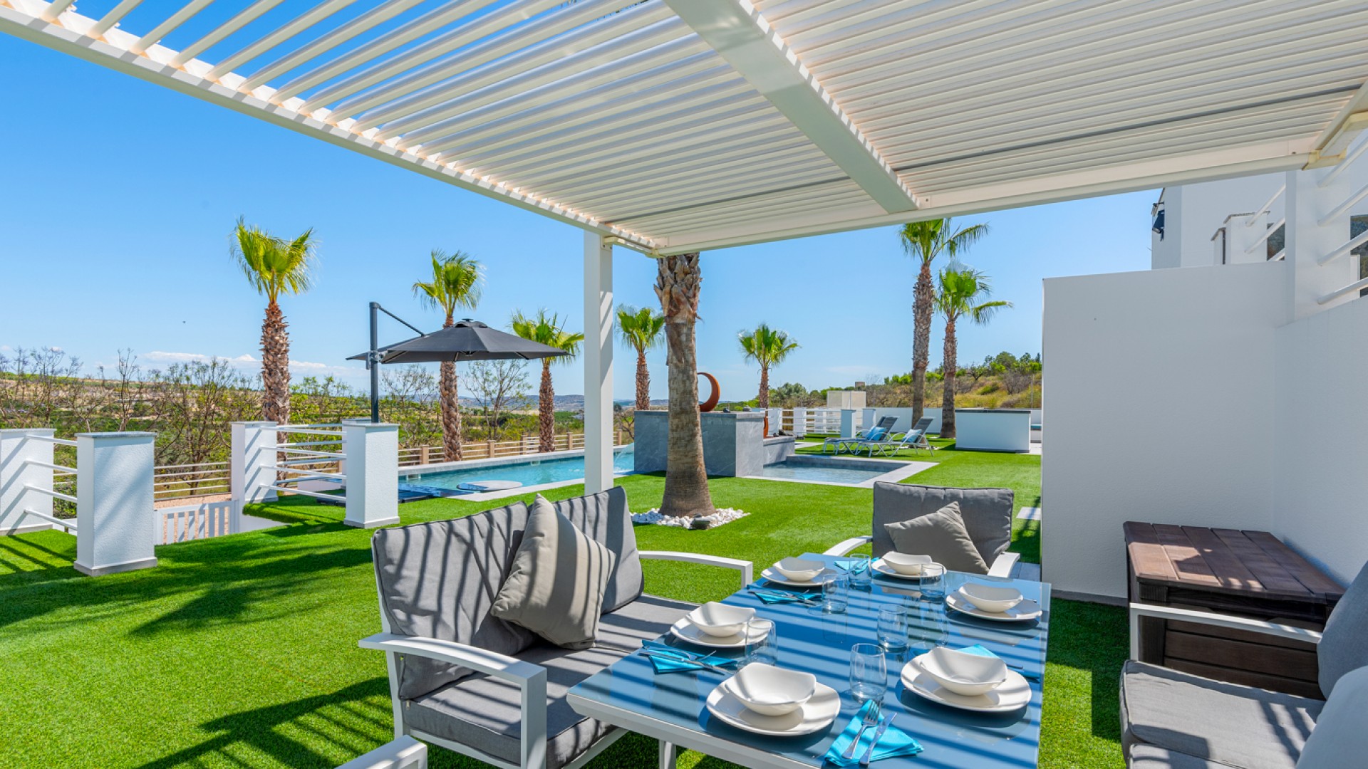 Resale - Freistehende Villa -
Torremendo