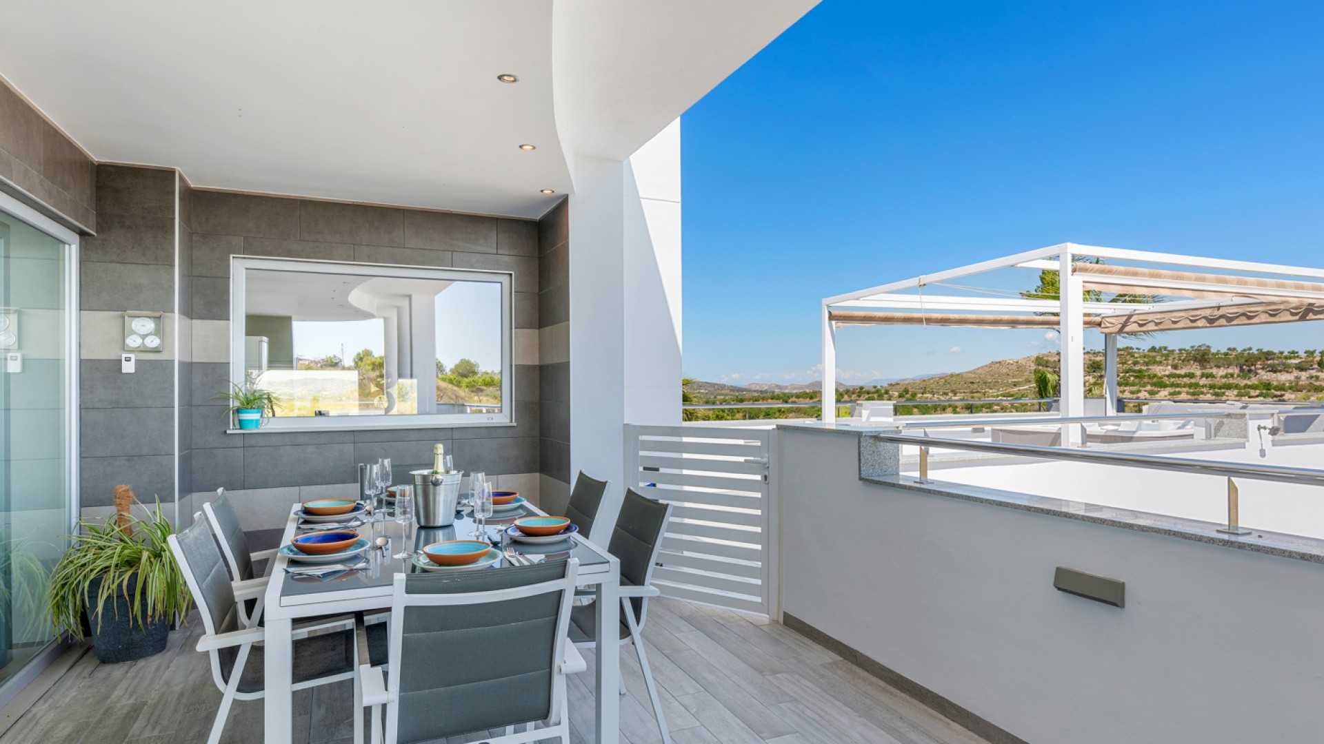 Resale - Freistehende Villa -
Torremendo