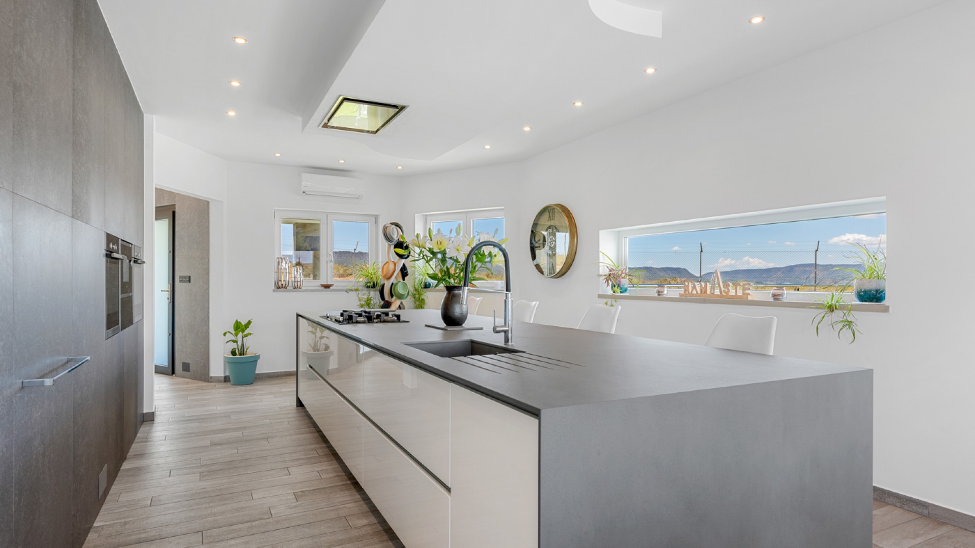 Resale - Freistehende Villa -
Torremendo