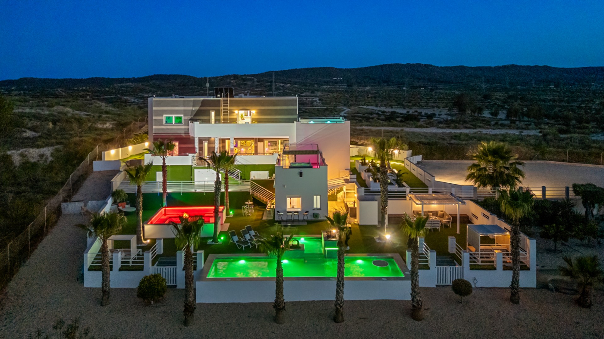 Resale - Freistehende Villa -
Torremendo