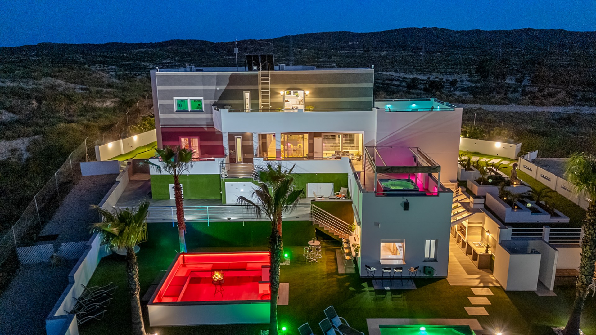 Resale - Freistehende Villa -
Torremendo