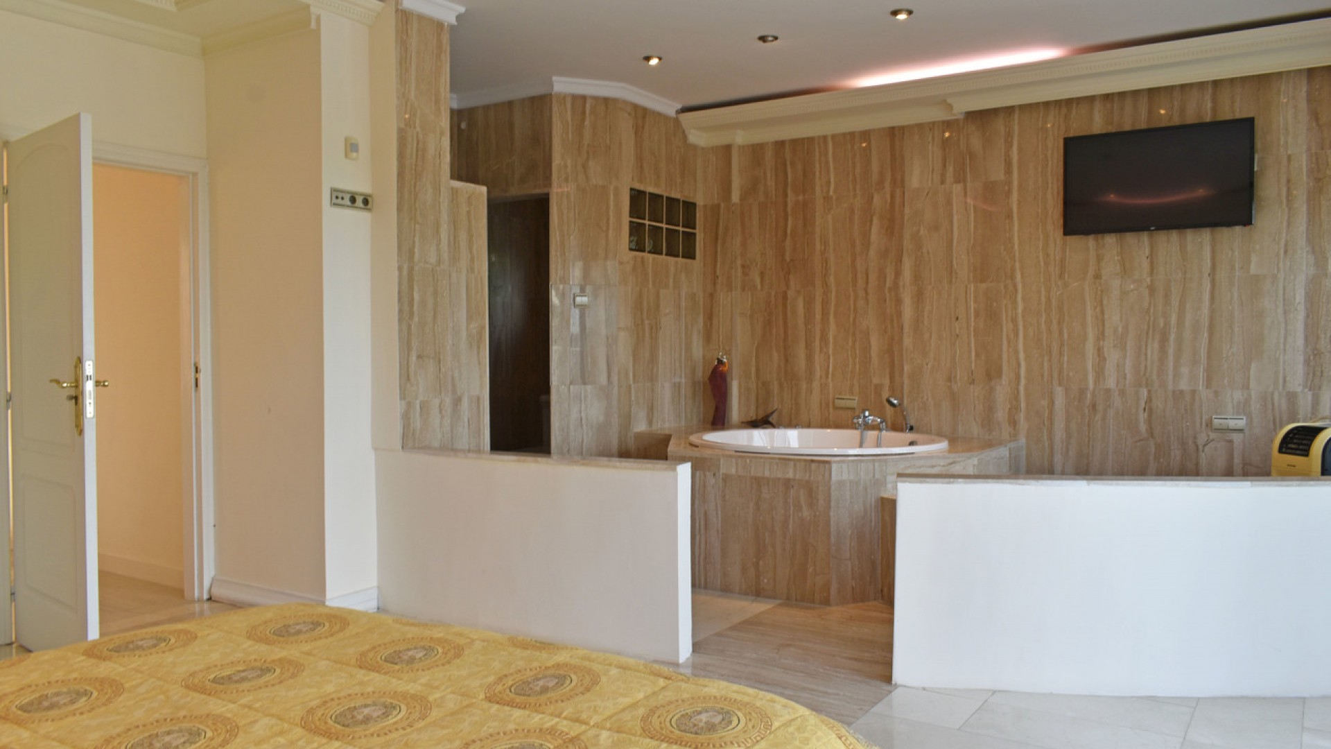 Resale - Freistehende Villa -
Torremendo