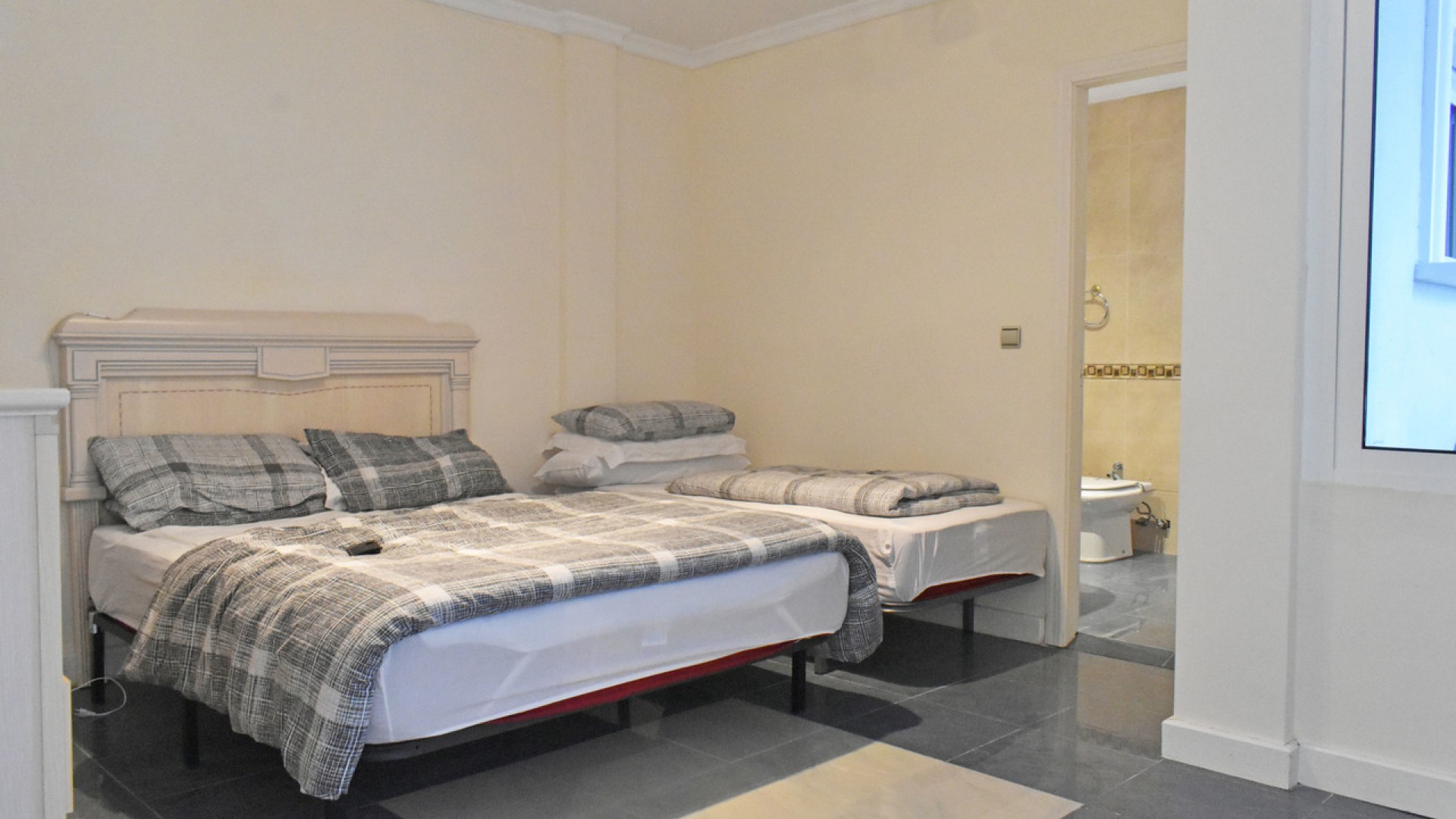 Resale - Freistehende Villa -
Torremendo