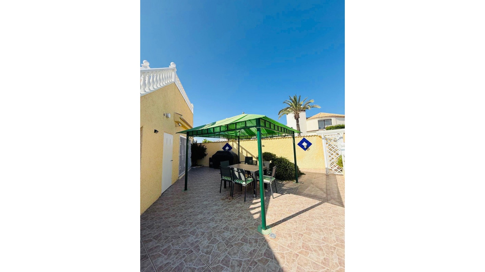 Resale - Freistehende Villa -
Torrevieja - 0