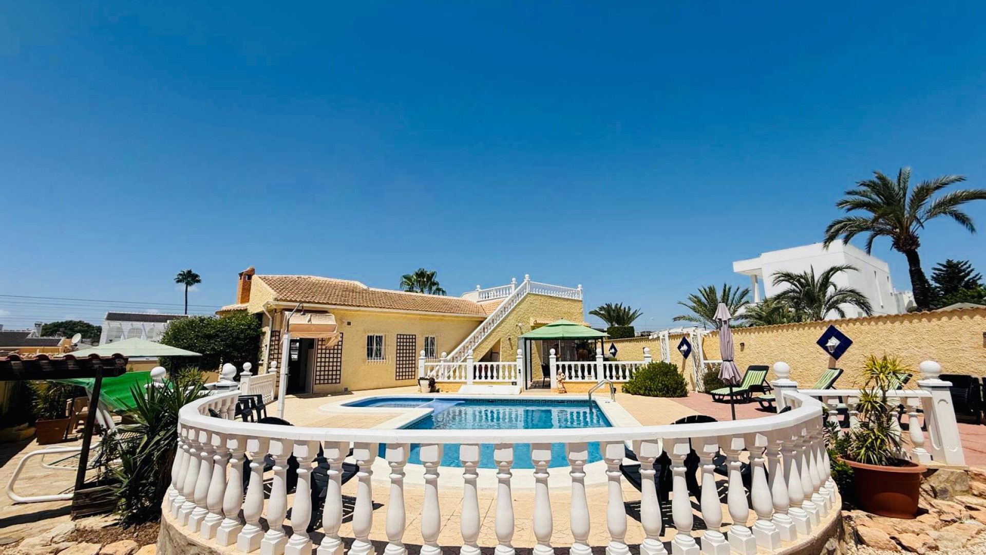 Resale - Freistehende Villa -
Torrevieja - 0