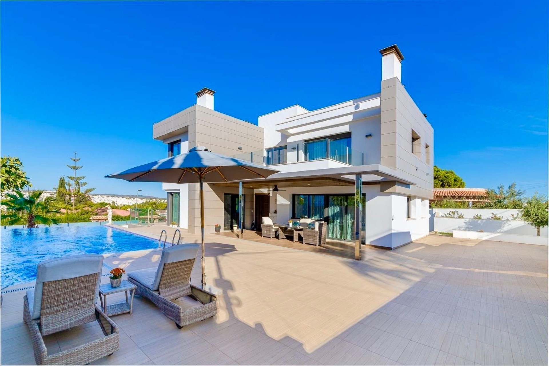Resale - Freistehende Villa -
Torrevieja - Costa Blanca