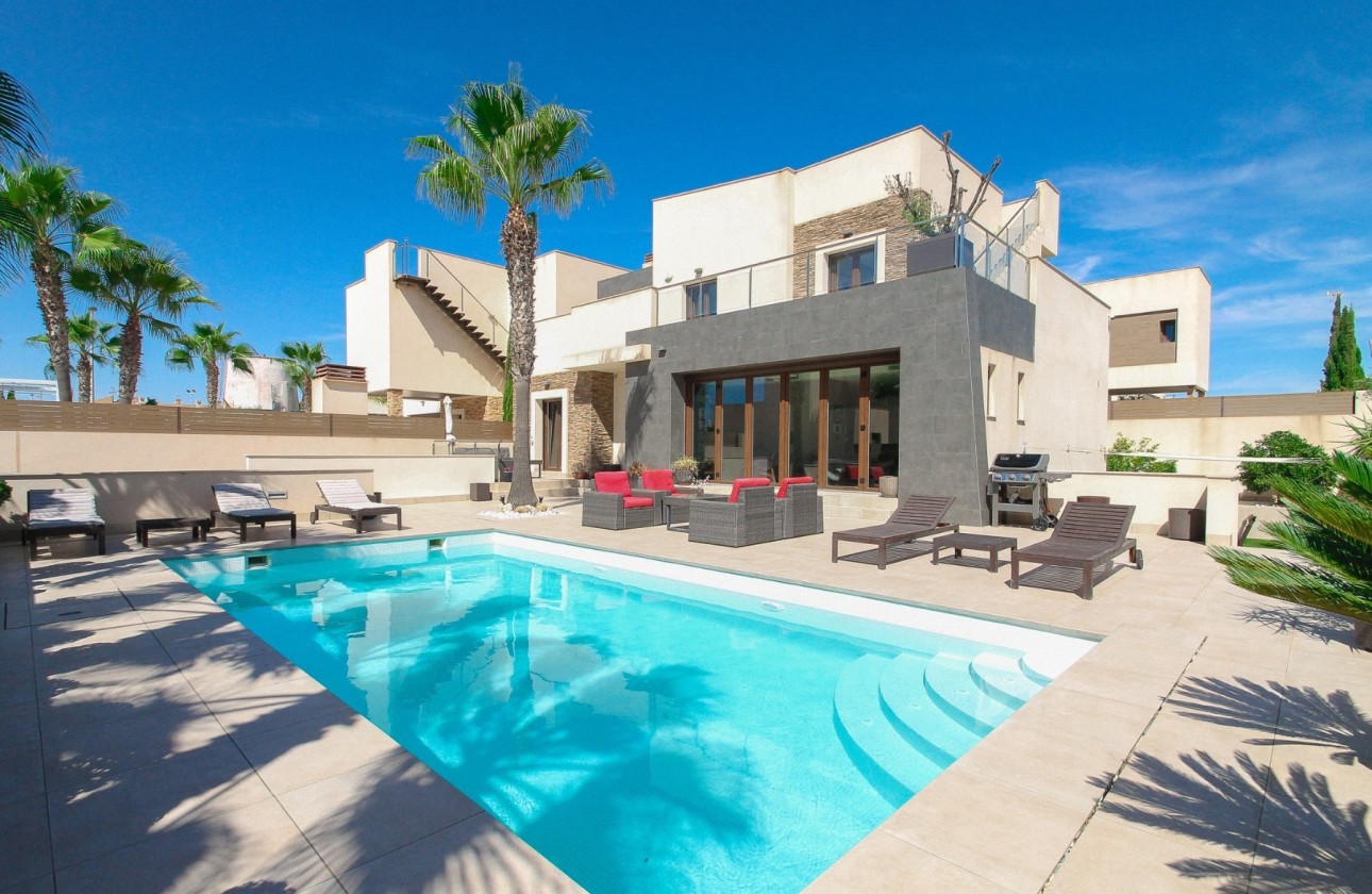 Resale - Freistehende Villa -
Torrevieja - Costa Blanca