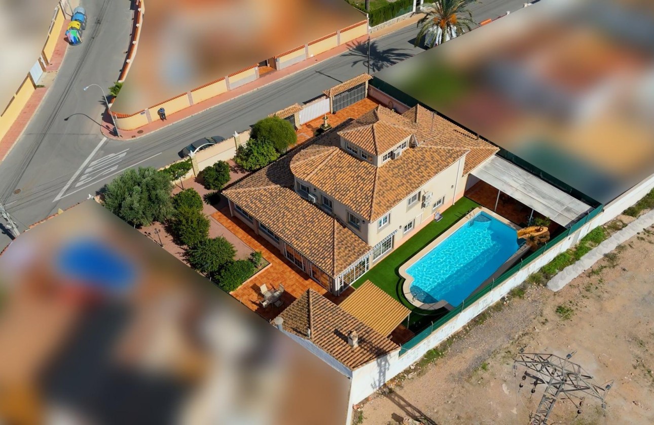 Resale - Freistehende Villa -
Torrevieja - El chaparral