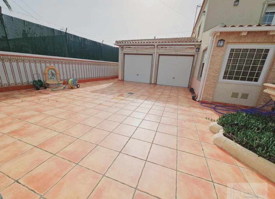 Resale - Freistehende Villa -
Torrevieja - La Siesta - El Salado - Torreta