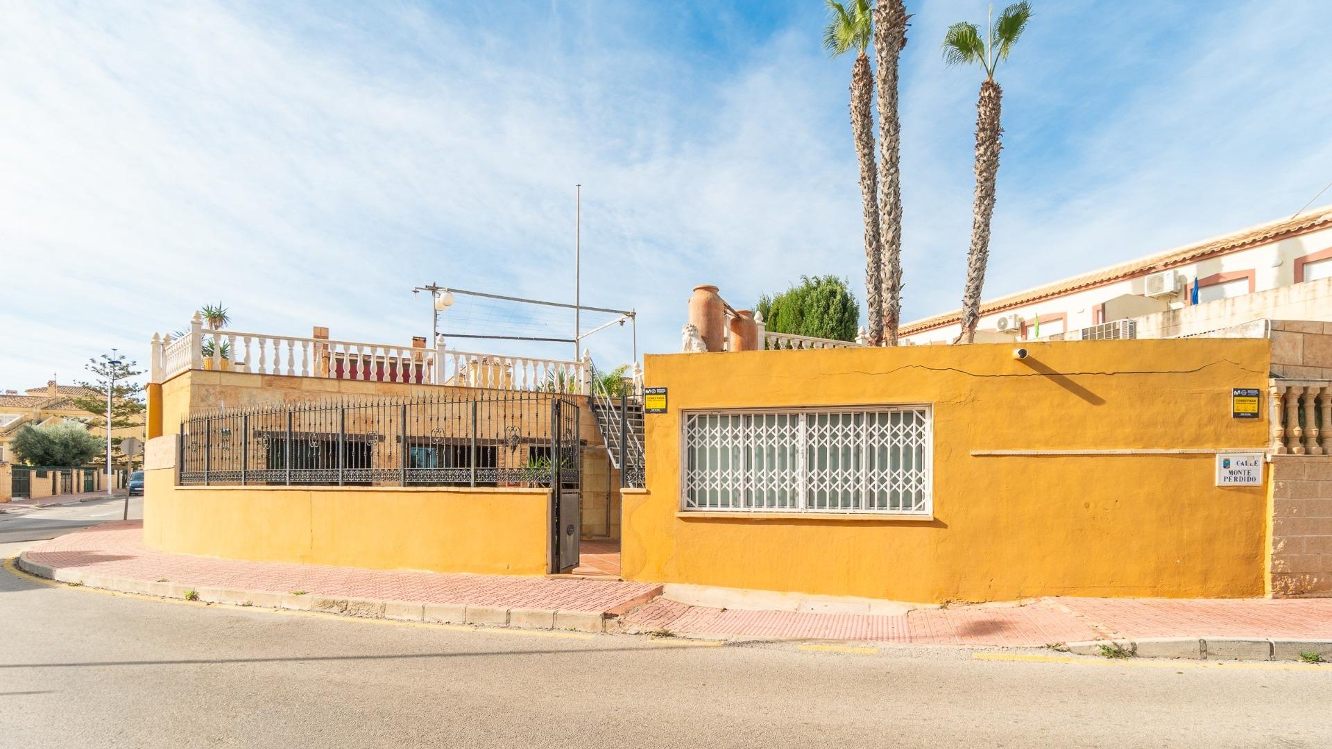 Resale - Freistehende Villa -
Torrevieja - Los altos
