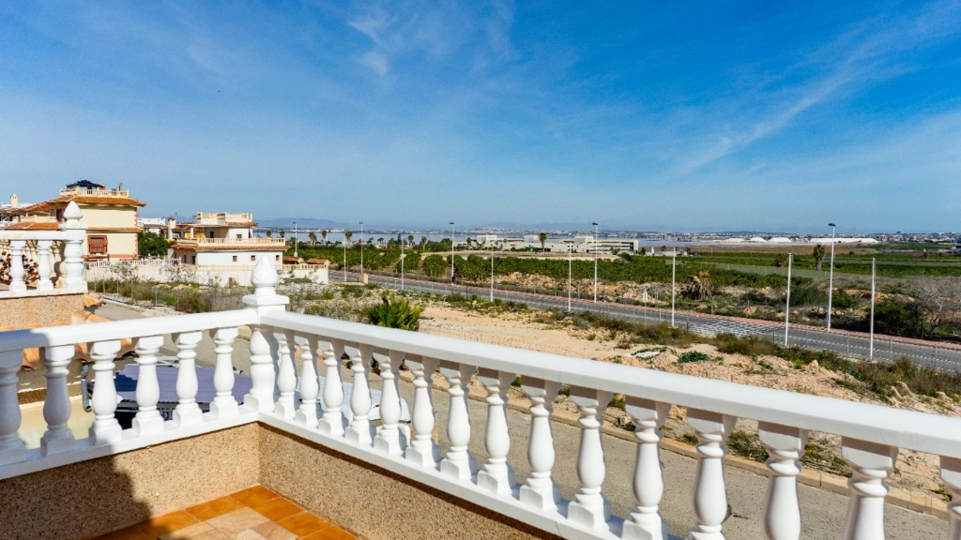 Resale - Freistehende Villa -
Torrevieja - Los altos