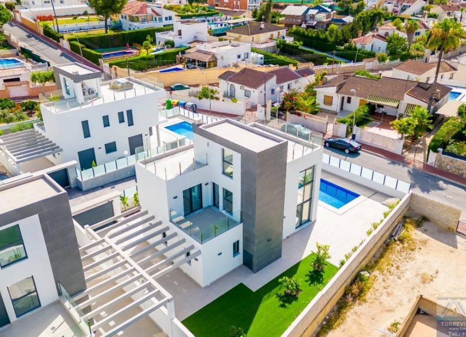 Resale - Freistehende Villa -
Torrevieja - Los Balcones