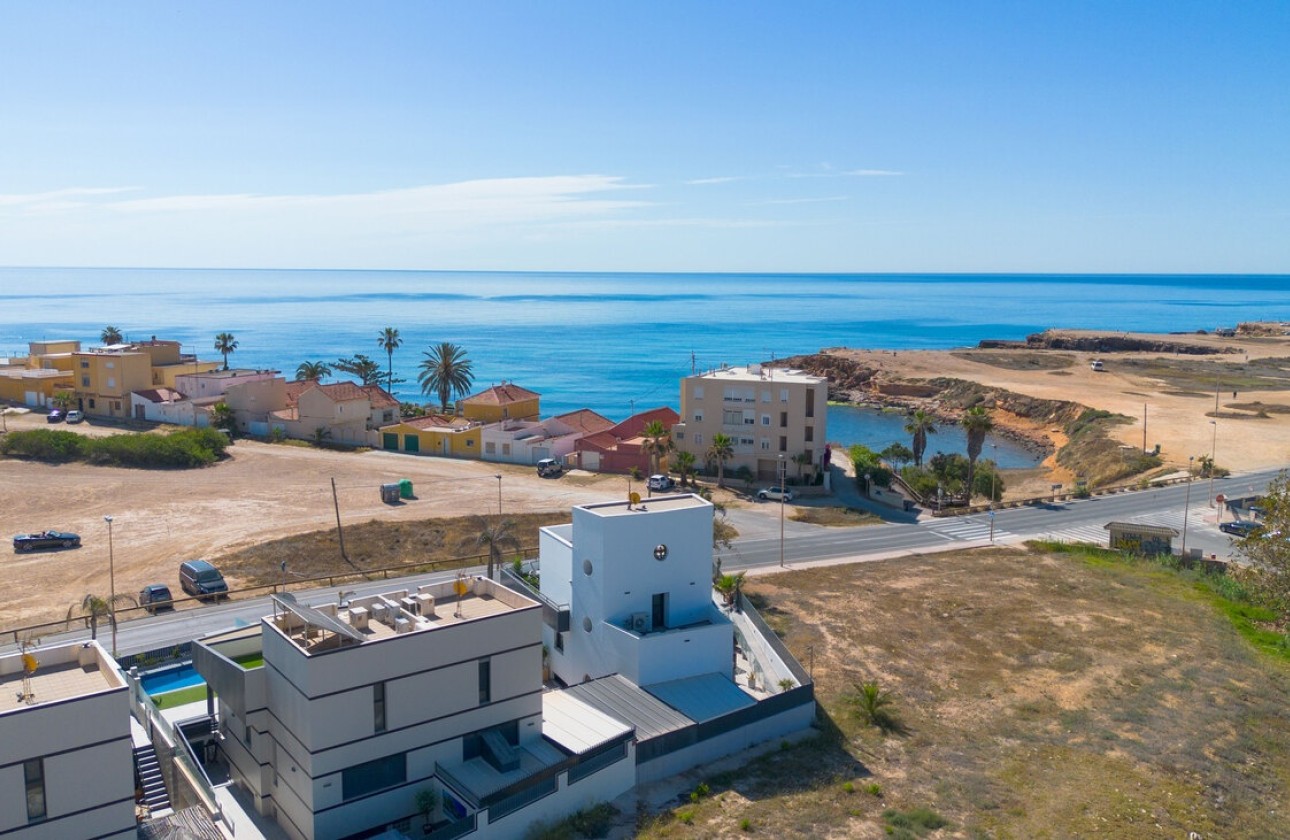 Resale - Freistehende Villa -
Torrevieja - Rosaleda