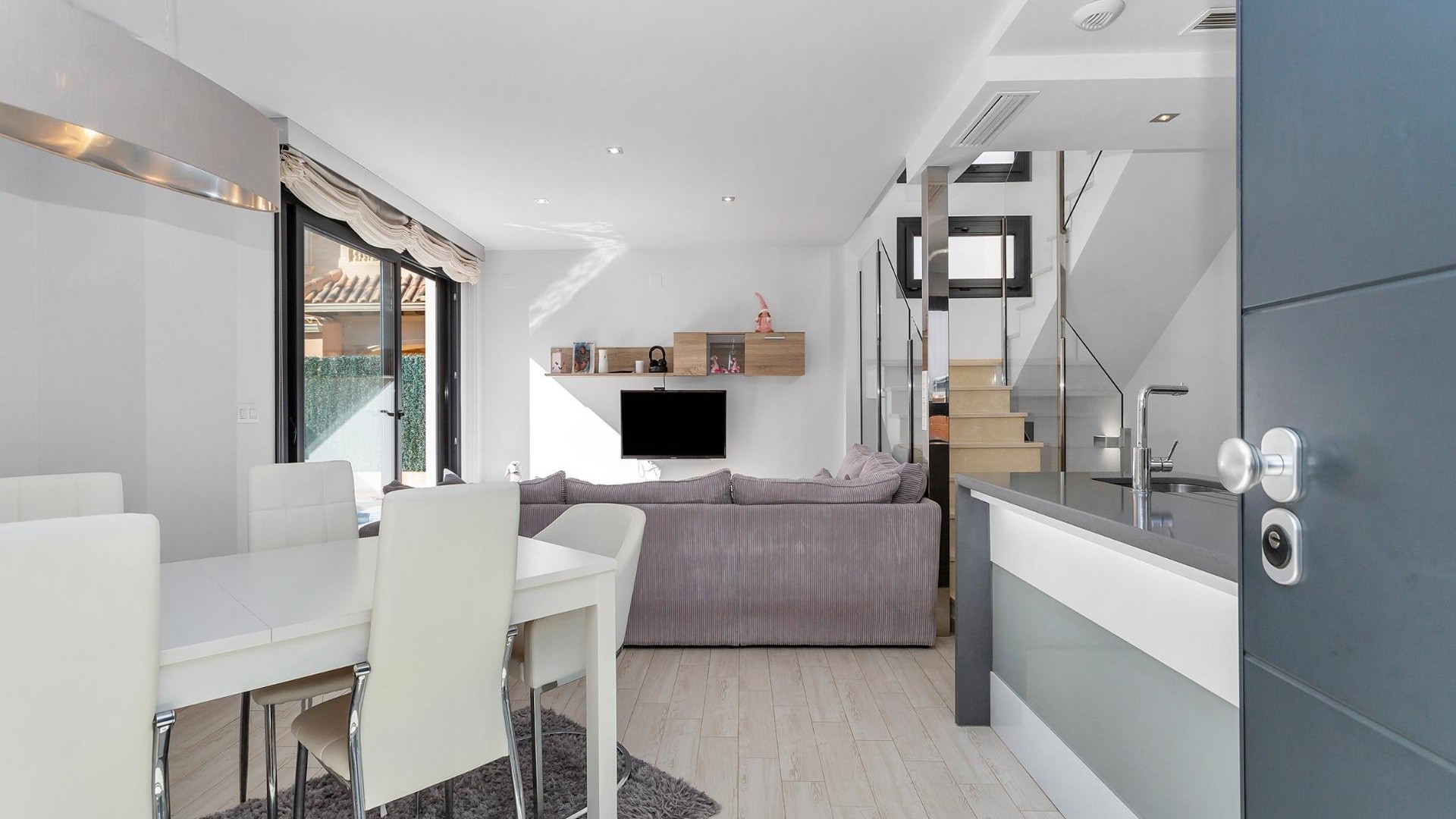 Resale - Freistehende Villa -
Torrevieja - Sector 25