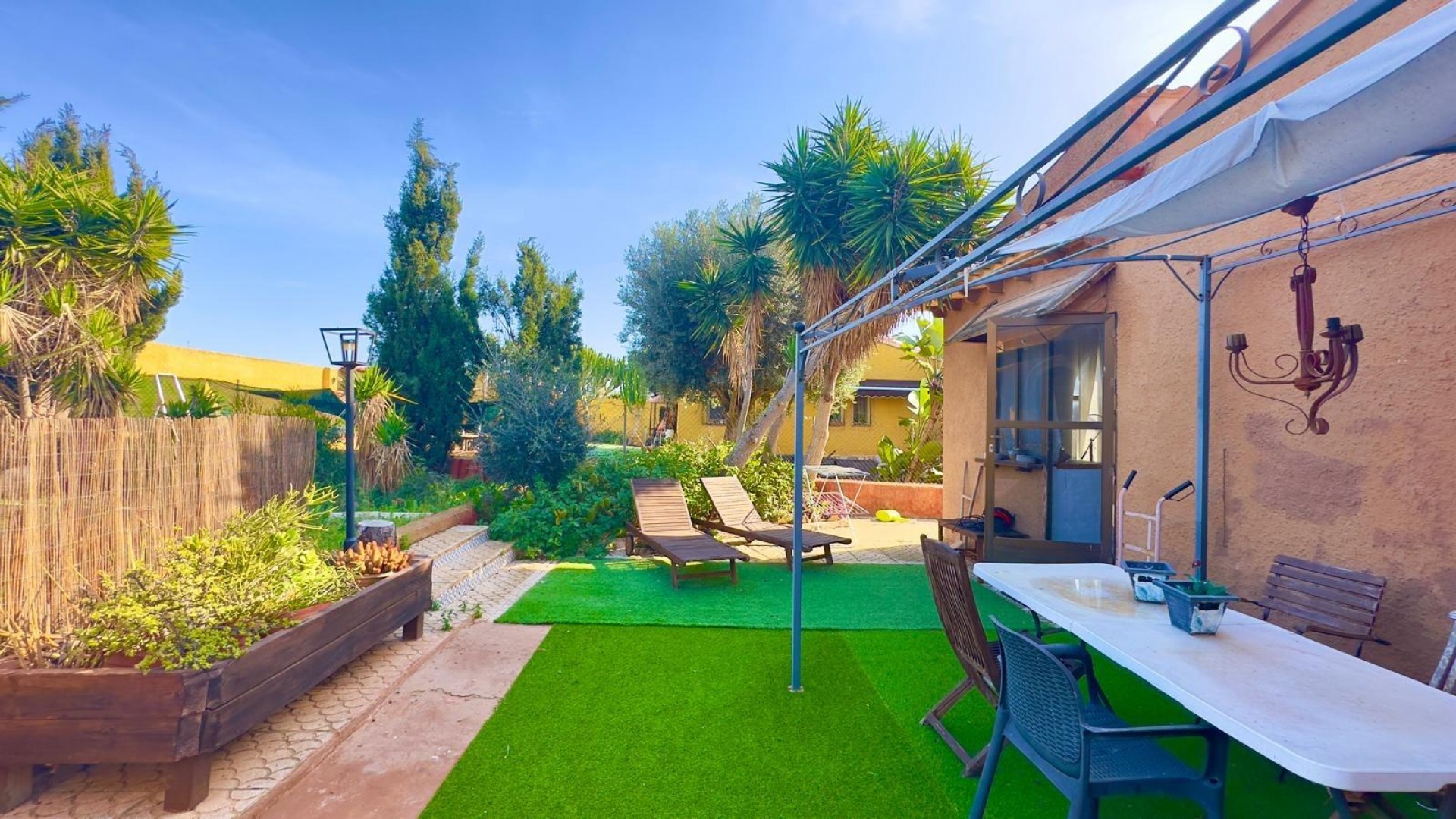 Resale - Freistehende Villa -
Torrevieja - Torreblanca