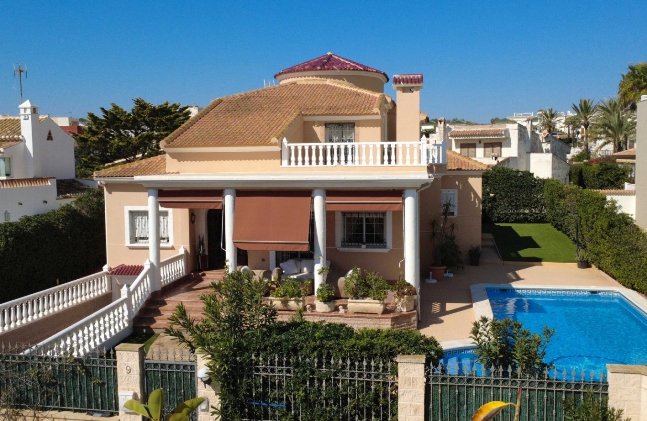 Resale - Freistehende Villa -
Torrevieja - Torrelamata - La Mata