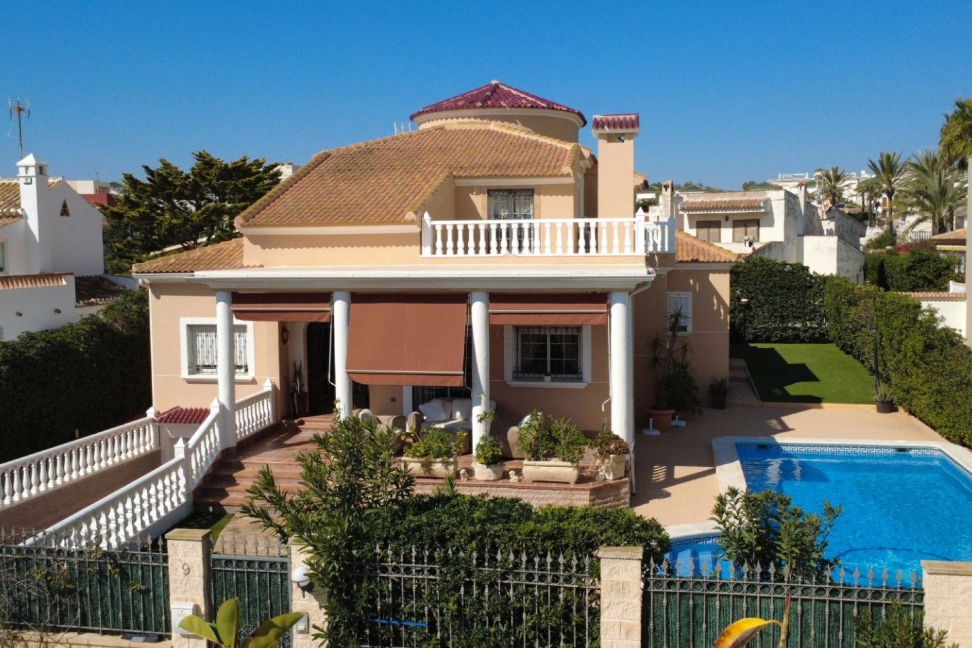 Resale - Freistehende Villa -
Torrevieja - Torrelamata - La Mata